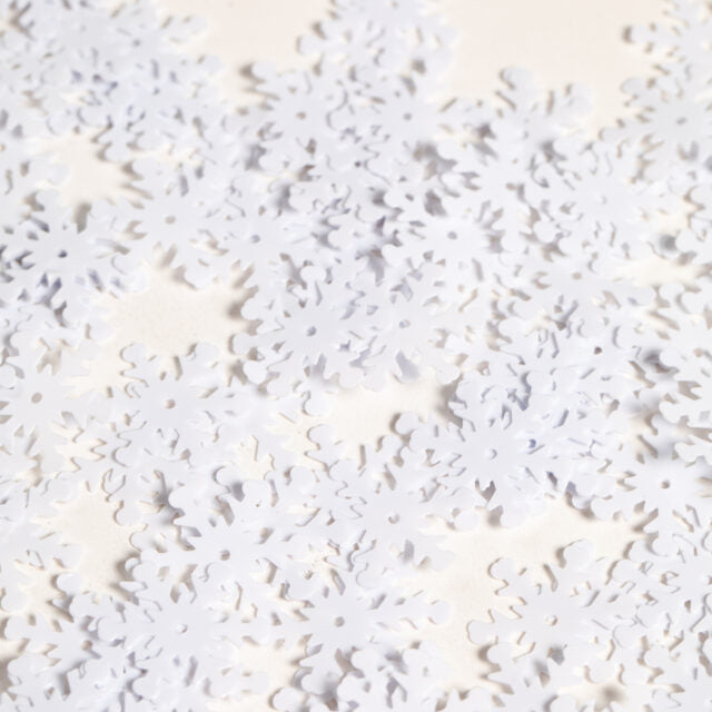 TABLE CONFETTI 14 GRAMS – WHITE SNOWFLAKES